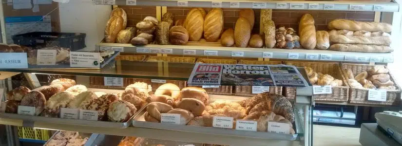 bread and bakery crates